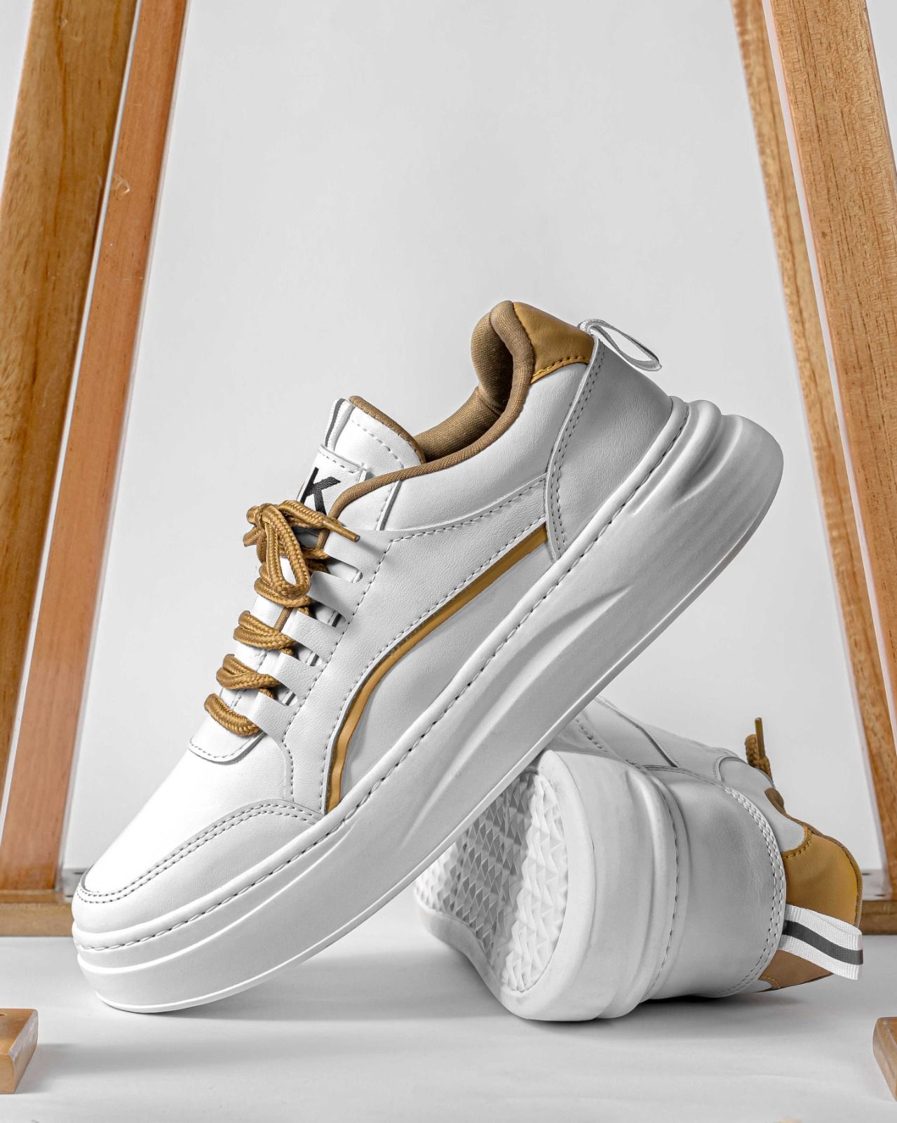 Zapatillas White Rush Unisex | Comodidad y estilo en cada paso.